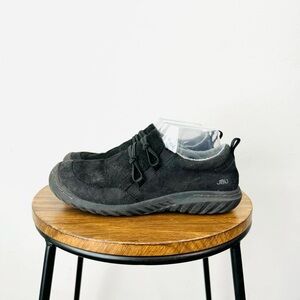 JBU Ashton Black Sneakers Slip-On Style with Cushioned Sole woman’s  Size 7.5